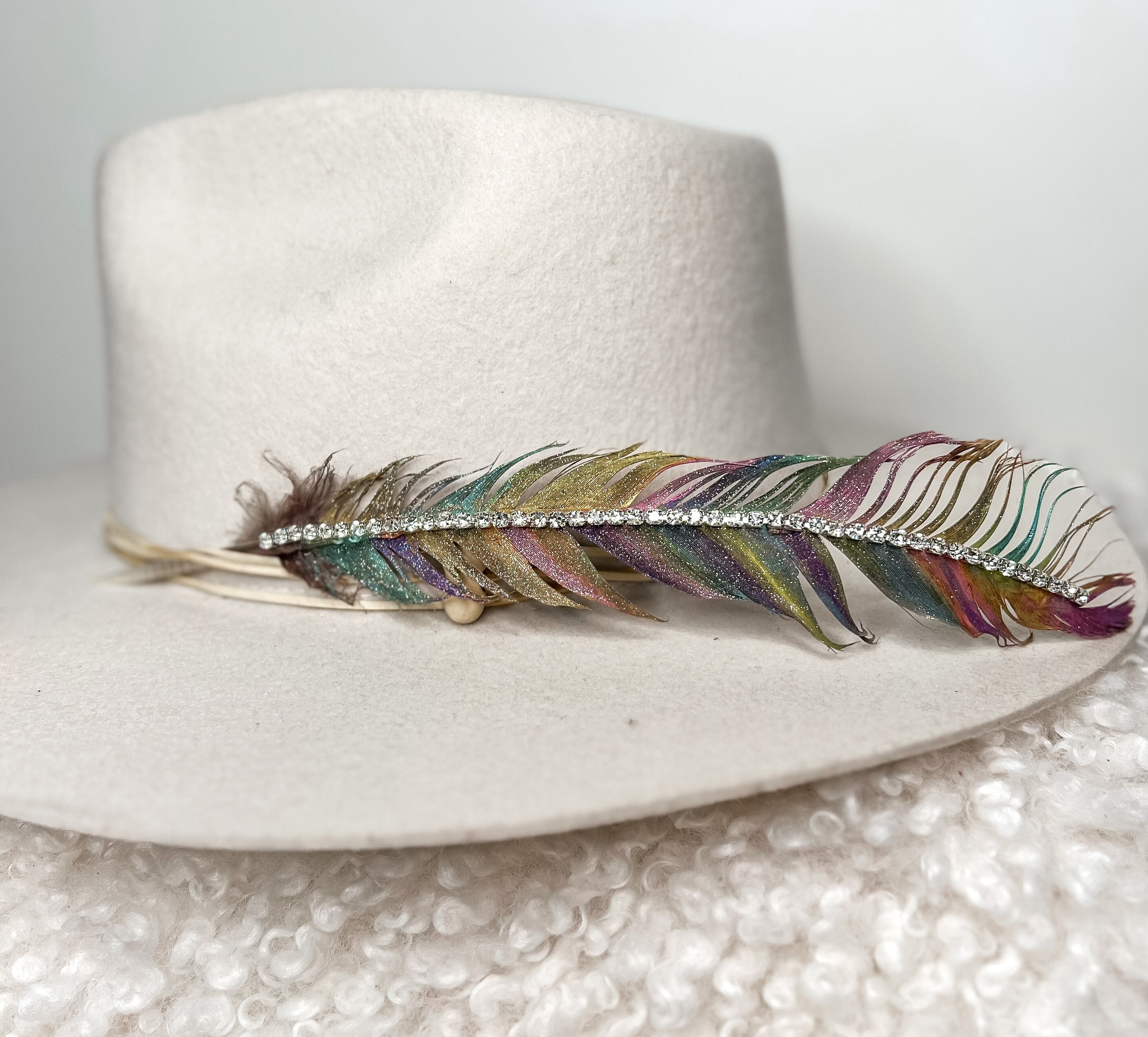 Hand Painted Rhinestone Glitter Rainbow Hat Feather Accessory Cowgirl Hat Decoration