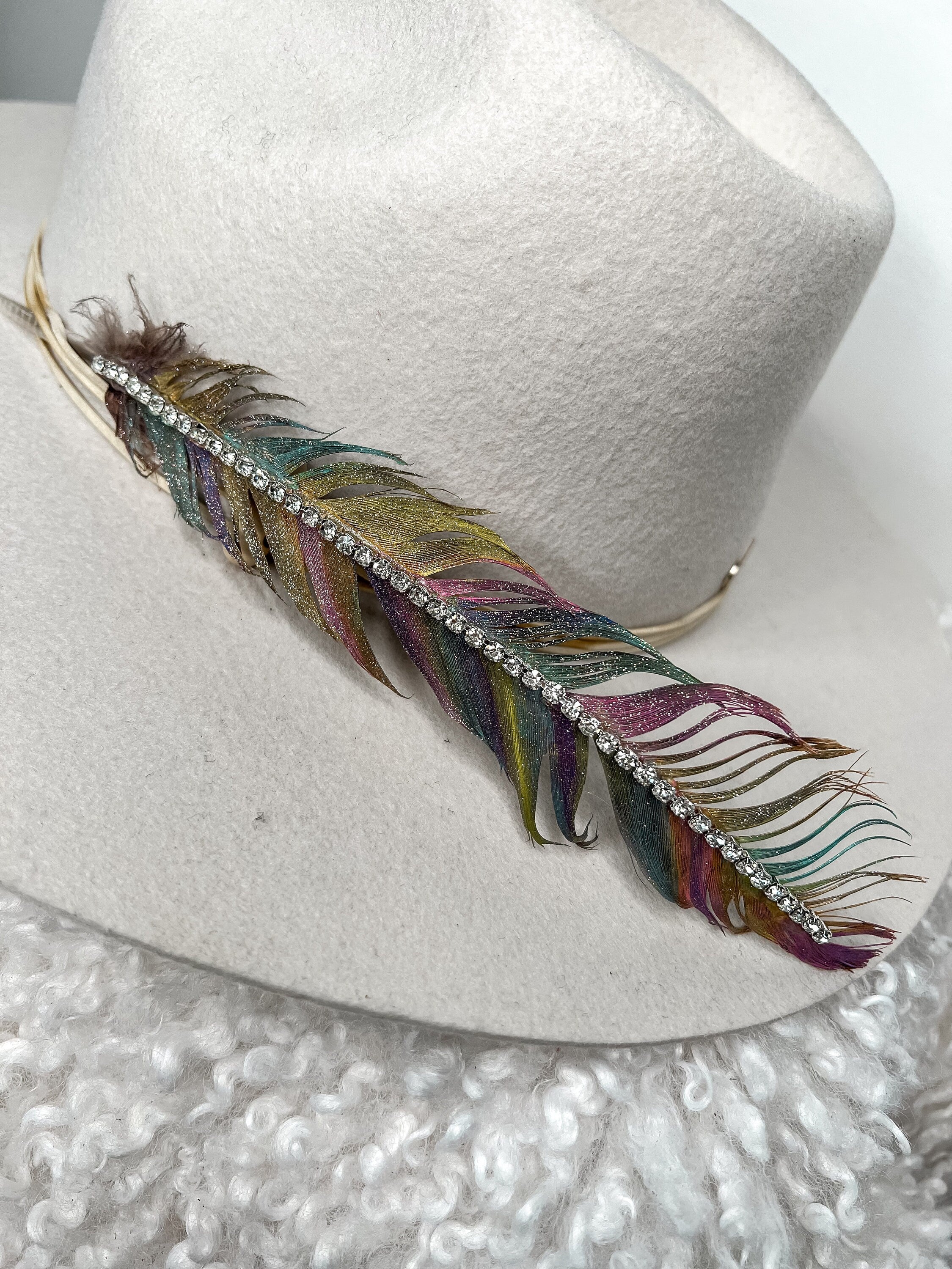 Hand Painted Rhinestone Glitter Rainbow Hat Feather Accessory Cowgirl Hat Decoration